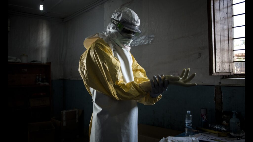 Rdc e Uganda somam 263 casos de ebola e 43 mortes