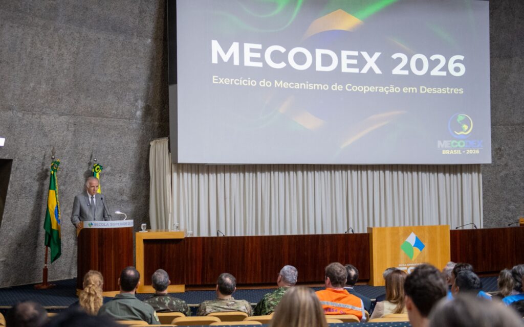 Ministro da Defesa abre exercício de cooperação em desastres naturais