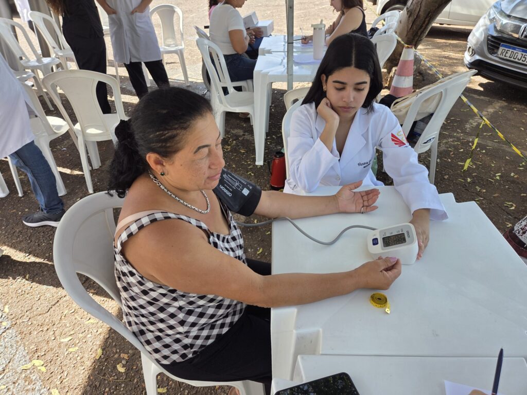 Ação no DF alerta mulheres sobre riscos de doenças cardiovasculares