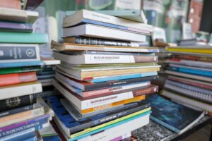 Venda de livros no Brasil cresce impulsionada por obras gerais; veja balanço do mercado