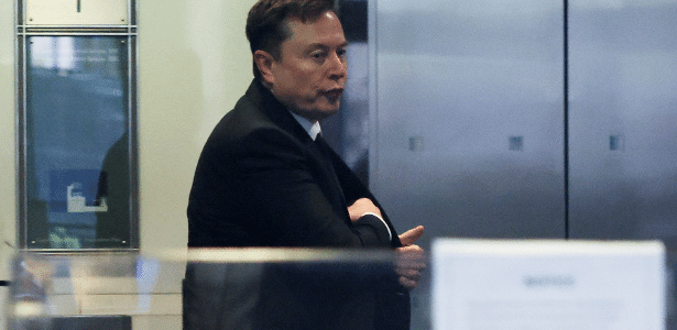 Musk diz que não leu 'letras miúdas' em processo contra OpenAI