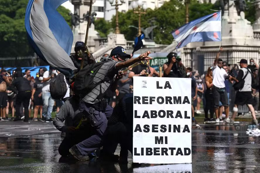 CIJ afirma que direito à greve está protegido em tratado trabalhista fundamental
