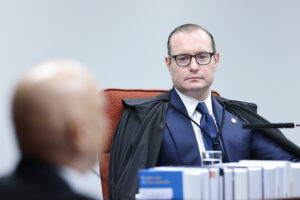 Zanin leva ao STF caso de venda de sentenças no STJ