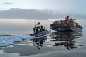 Irã diz que negocia com ‘vários países europeus’ para liberação do tráfego em Hormuz