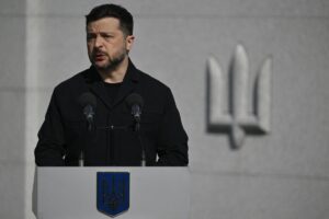 Ucrânia ataca infraestrutura energética russa e é acusada de mirar usina nuclear, mas nega