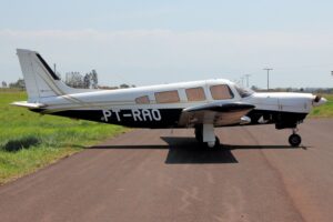 Avião que caiu em BH é modelo da Embraer fabricado em 1979 e comum na aviação privada