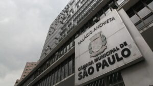 Assessora do PT em SP é vista em academia em outra cidade durante expediente