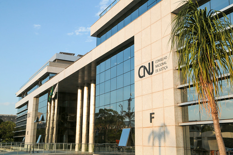 Comitê do CNJ aprova protocolo para barrar manipulação de decisões judiciais por IA