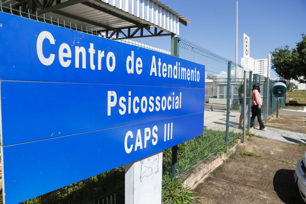 Conscientização sobre esquizofrenia reforça diagnóstico e combate estigma