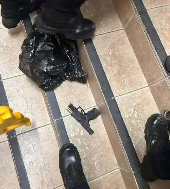 Adolescente abre fogo em colégio no Acre e deixa dois mortos
