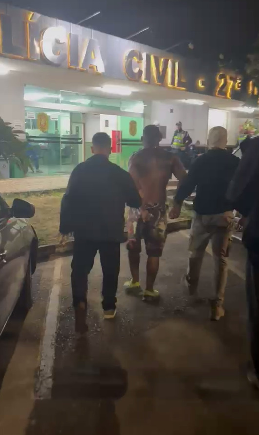 Homem é preso por tentativa de feminicídio após espancar companheira no Recanto das Emas