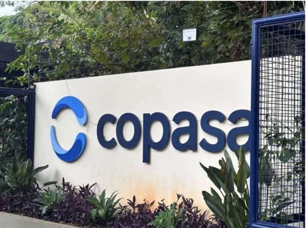 Itaúsa e Aegea entregam proposta para disputa em privatização da Copasa