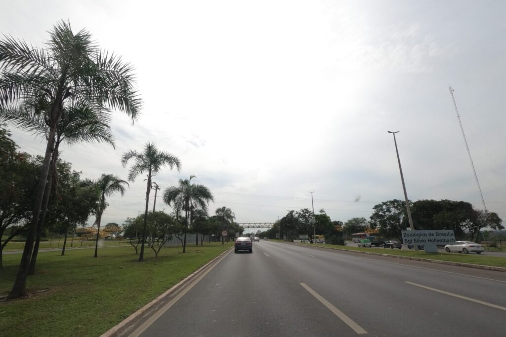 DF-004 terá faixa interditada a partir desta sexta para obra de ciclovia