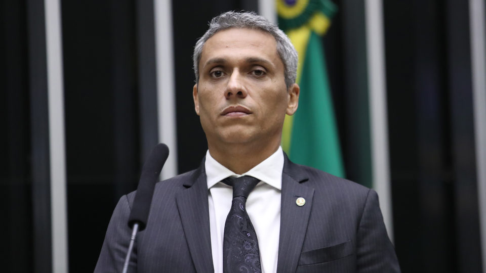 Comissão aprova veto à entrada de veículos ligados a criminosos