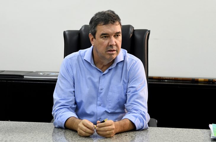 Eduardo Riedel (PP) lidera corrida ao governo do MS, aponta pesquisa RealTime/Big Data