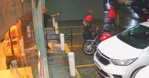 Condenação de PM que matou jovem por furto de sabão é anulada; vítima foi baleada com 11 tiros