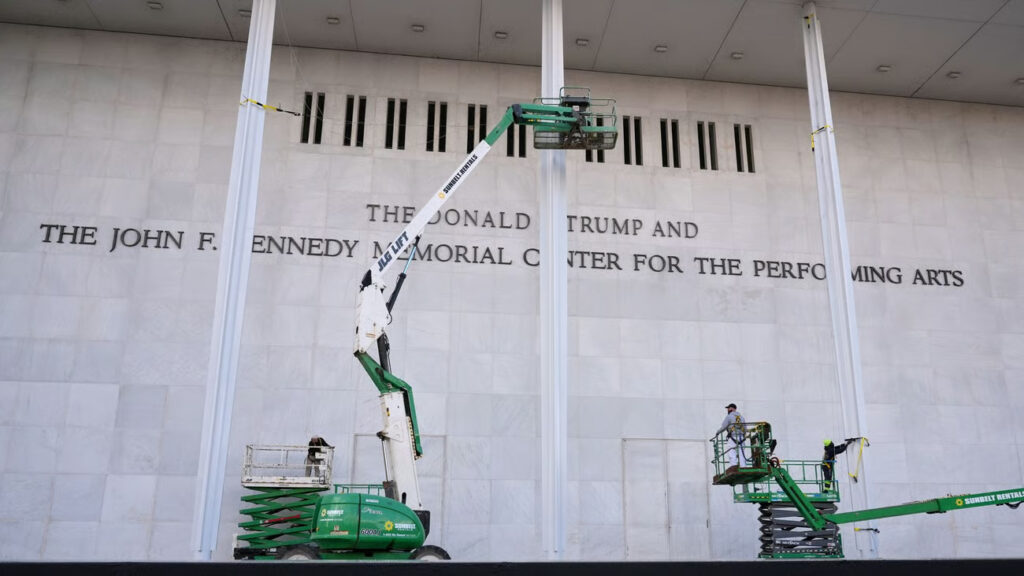 Justiça manda retirar nome de Trump do Kennedy Center