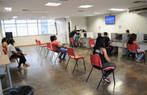 Agências do trabalhador oferecem mais de 1,5 mil vagas de emprego nesta sexta-feira (29)