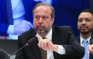 Silveira diz que trabalhará junto ao Senado para acelerar marco legal dos minerais críticos