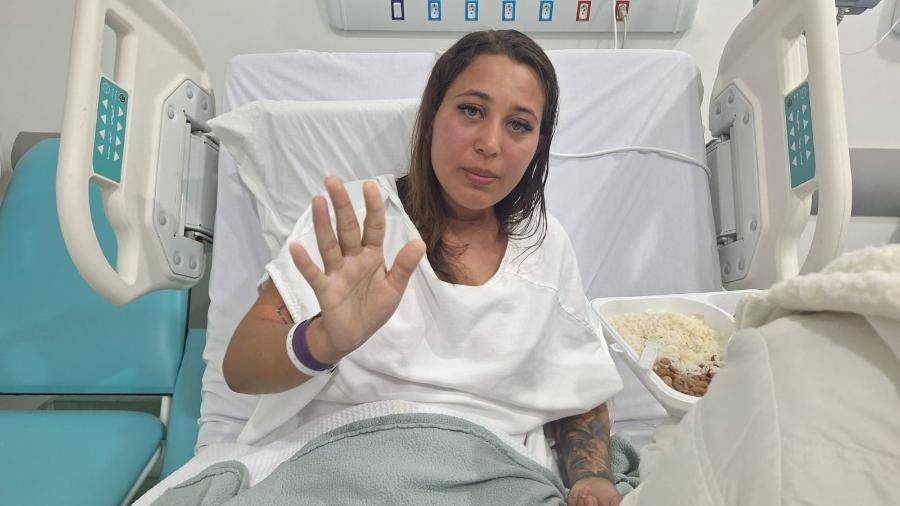 Mulher resgatada após 2 dias à deriva em Ilhabela (SP) recebe alta do hospital