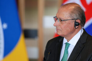 Alckmin afirma que ideia de fim da jornada 6×1 não tem relação com as eleições