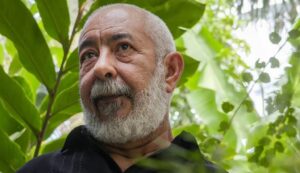 “Cuba está vivendo um momento histórico muito grave”, afirma escritor Leonardo Padura