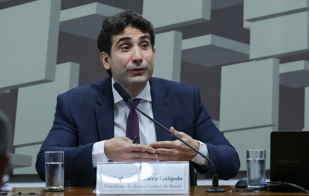 Associações do setor financeiro divulgam nota em apoio a Galípolo e autonomia do BC