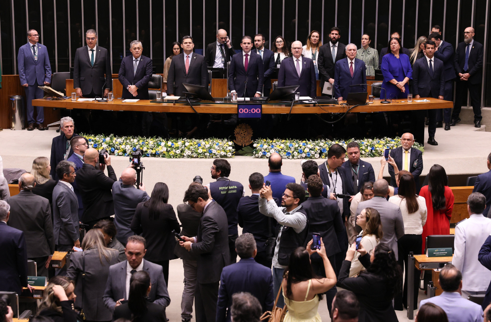 Câmara aprova regras para aposentadoria compulsória de empregados públicos aos 75 anos