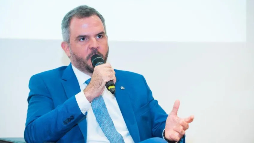 Ministro de Portos destaca parceria com setor privado para expansão portuária