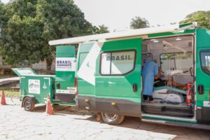 DF inaugura unidade odontológica móvel para indígenas em Brasília