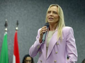Celina Leão deve se recuperar em até 48 horas após intervenção