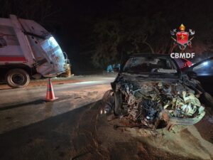 Colisão entre carro, caminhão e ônibus deixa uma pessoa ferida em Sobradinho