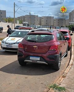 Homem furta carro em academia e é preso horas depois em Sobradinho