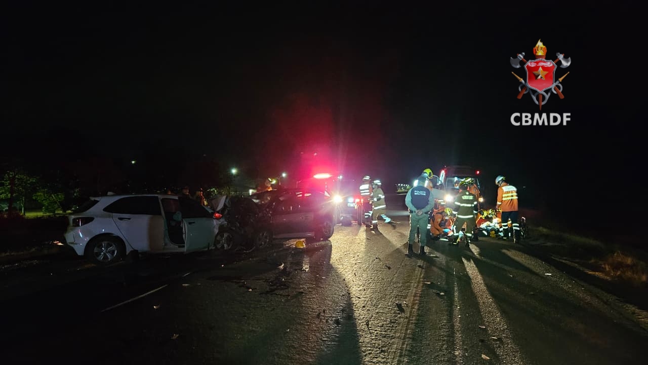 Três passageiros ficam gravemente feridos em acidente na BR-251
