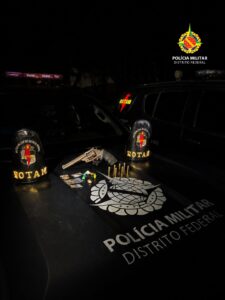 ROTAM prende três pessoas e apreende arma de uso restrito em distribuidora de Ceilândia
