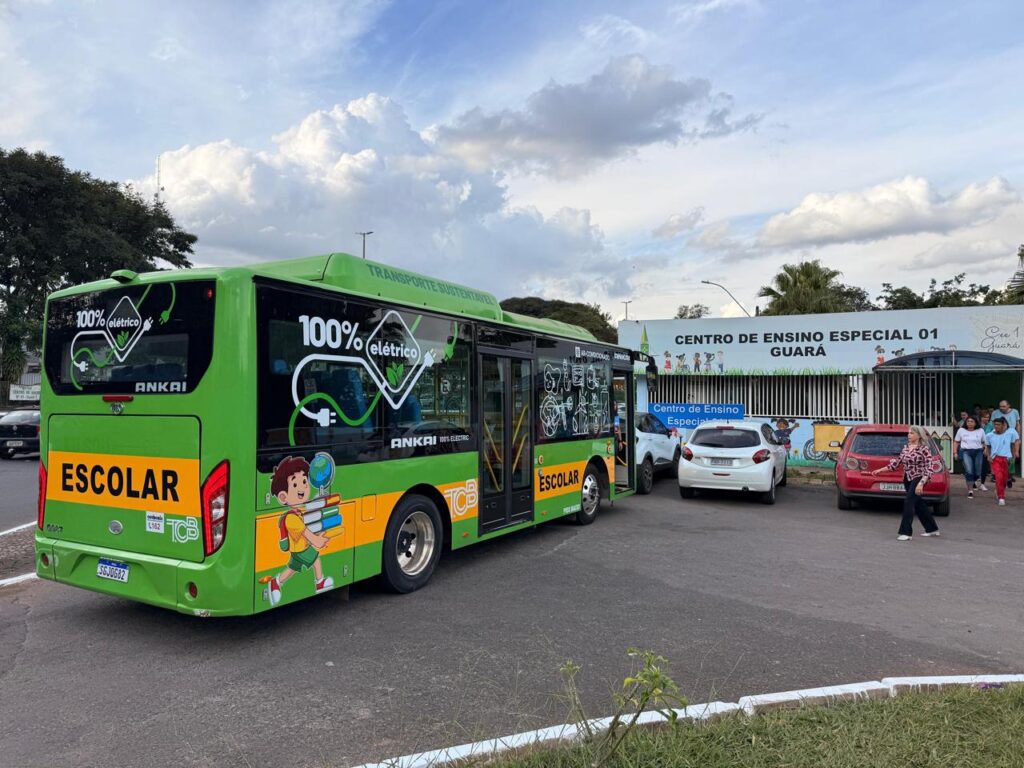 DF testa ônibus escolar elétrico na rede pública