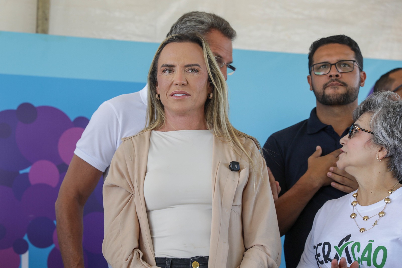 Celina Leão permanecerá internada para drenagem no pulmão