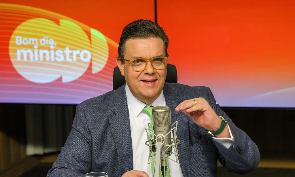 Ministro da Previdência diz ser contra reforma do setor e fala em zerar fila do INSS