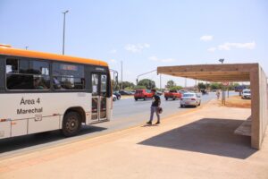 Semob-DF abre consulta pública para modernizar abrigos de ônibus