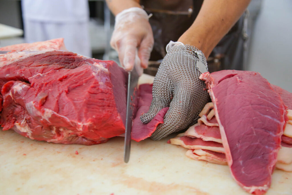 Fora de lista sanitária, Brasil pode perder quase US$ 2 bi em vendas de carne para a Europa