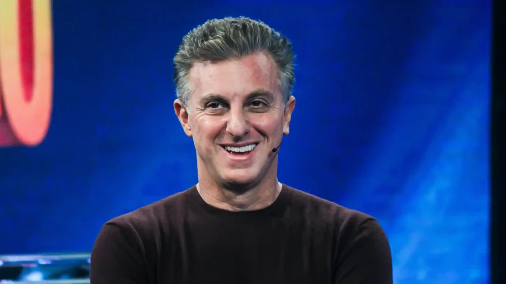 Luciano Huck e Bolsa Família: dinheiro público para jatinho?