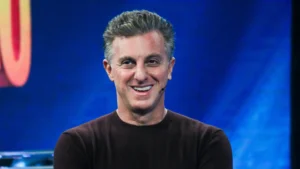 Luciano Huck e Bolsa Família: dinheiro público para jatinho?