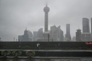Na China, preços de imóveis e investimento no setor seguem em queda