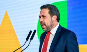 Boulos critica Zema: defesa de trabalho infantil é ‘covardia’