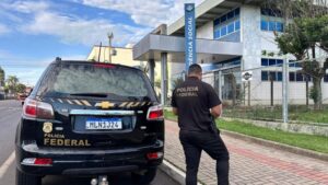 Mulher é presa em flagrante por fraude em salário-maternidade rural em MS