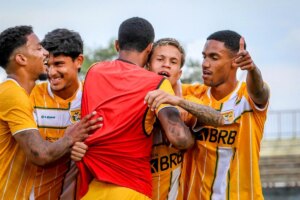 Brasiliense goleia por 4 x 0 e se mantém invicto no Candangão Sub-20