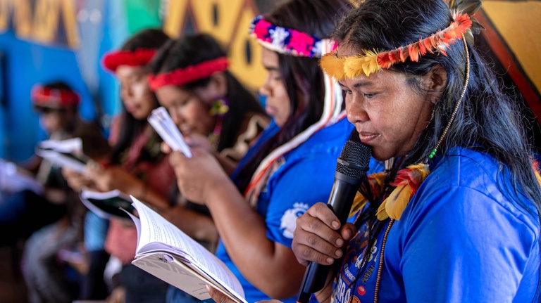 Comunidades indígenas validam traduções de textos jurídicos para línguas nativas