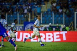 Grêmio vence o Confiança por 3 x 0 e vai às oitavas da Copa do Brasil