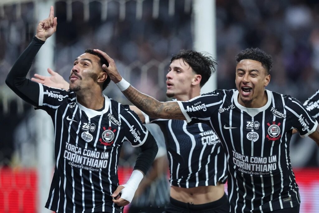 Em jogo de cinco gols, Corinthians vence clássico contra o São Paulo