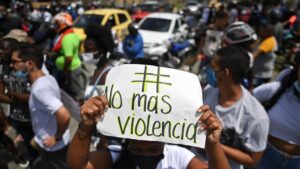 Onda de violência põe esquerda à prova nas presidenciais da Colômbia